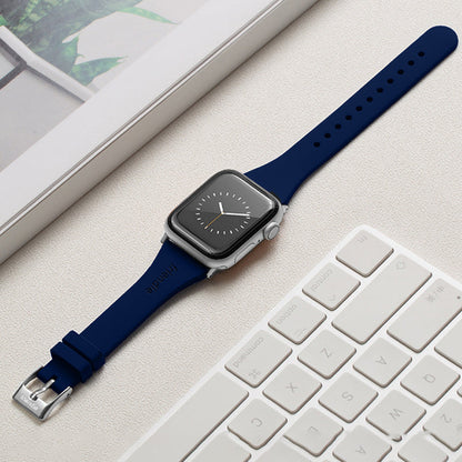 Correa de silicona negra con hebilla clásica plateada - The Gippsland - Compatible con Apple Watch de 38 mm a 41 mm