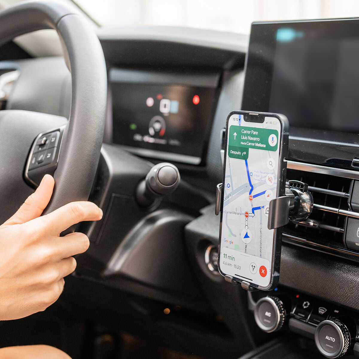 Soporte para Teléfono de Carga Rápida Inalámbrica para Coche Chakar InnovaGoods